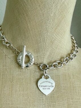 Like New! 16 1/2” Please Return To Tiffany Heart Tag Toggle Necklace